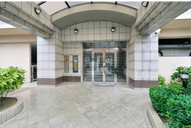 アンピール百年橋のエントランス|アンピール百年橋（3LDK）