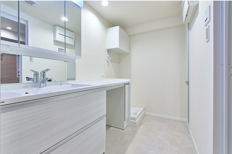 アンピール百年橋の独立洗面台|アンピール百年橋（3LDK）