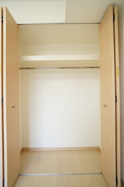 エスティメゾン亀戸の収納|ワイドなクローゼットがうれしい♪