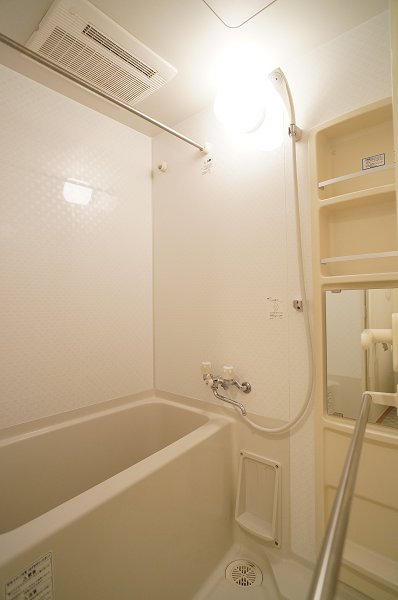 エスティメゾン亀戸の浴室|一日の疲れを癒すのはやっぱりお風呂ですね♪浴室乾燥機付き♪