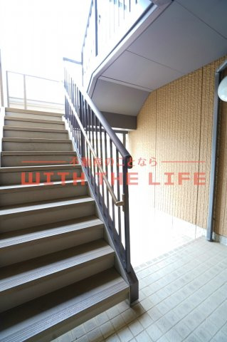 スリーゼ【キャッシュバック対象】のエントランス|清潔なエントランスです