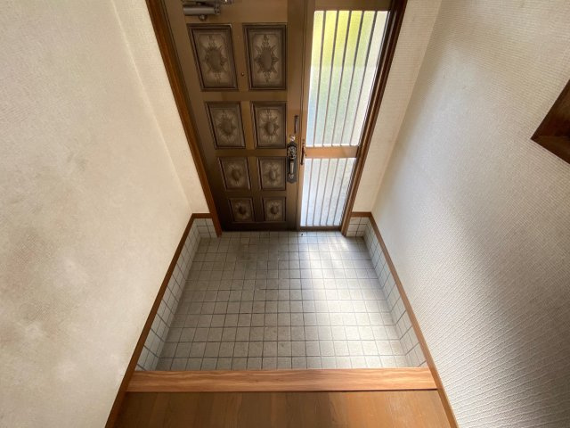 あかしあ台戸建の玄関