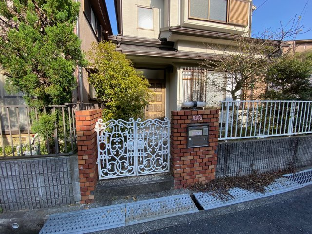 あかしあ台戸建のエントランス