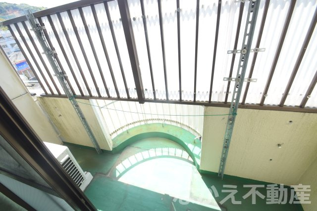 【バルコニー】 | お洗濯にも便利なバルコニー付き