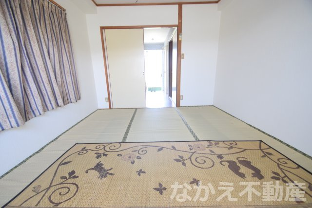 【寝室】 | 広くて明るい寝室