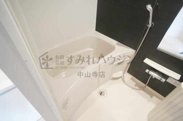 HEBEL　MAISON　鴻池の浴室