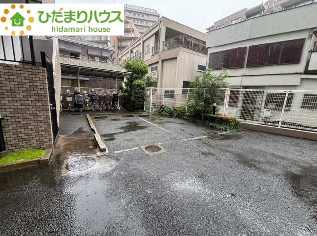 ライオンズステーションプラザ上尾の駐車場