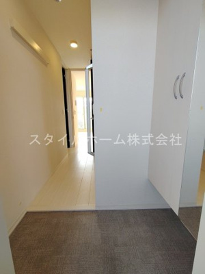 【玄関】 | ル　ブレ | 別部屋写真です。