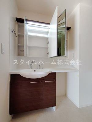 【洗面所】 | ル　ブレ | 別部屋写真です。