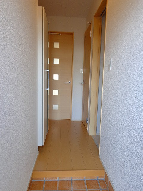 メゾン早坂　弐番館の玄関|玄関