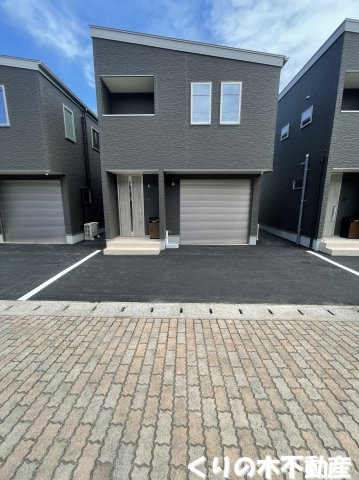 【庭】 | R's GARAGE | おうちの前にもお車2台程停めれます