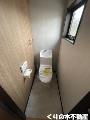 【トイレ】 | R's GARAGE | 落ち着いた色調のトイレです