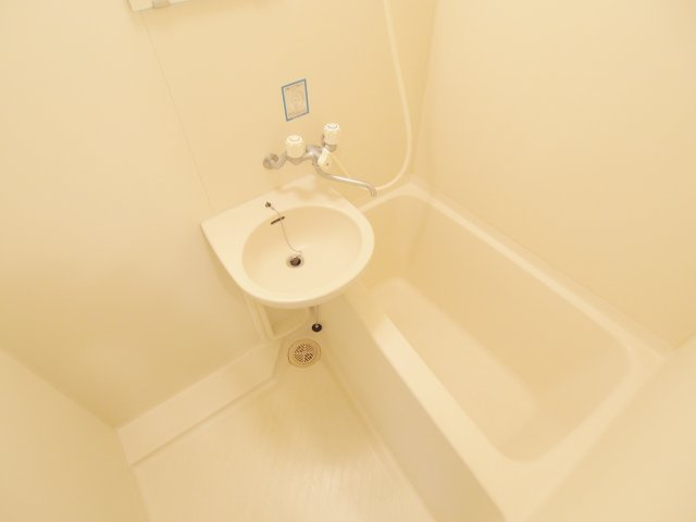 カーサ蟹原の浴室