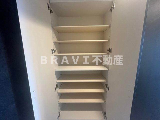 S-RESIDENCE城東SEVER　BRAVI不動産の収納|こまごまとしたものを収納できそうですね
