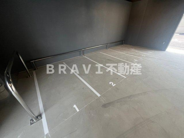 S-RESIDENCE城東SEVER　BRAVI不動産の駐車場|車をお持ちの方に嬉しい駐車場付きの物件です