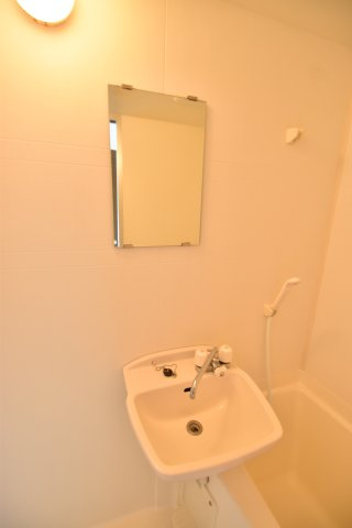 大阪市都島区東野田町４丁目の賃貸マンションの洗面所
