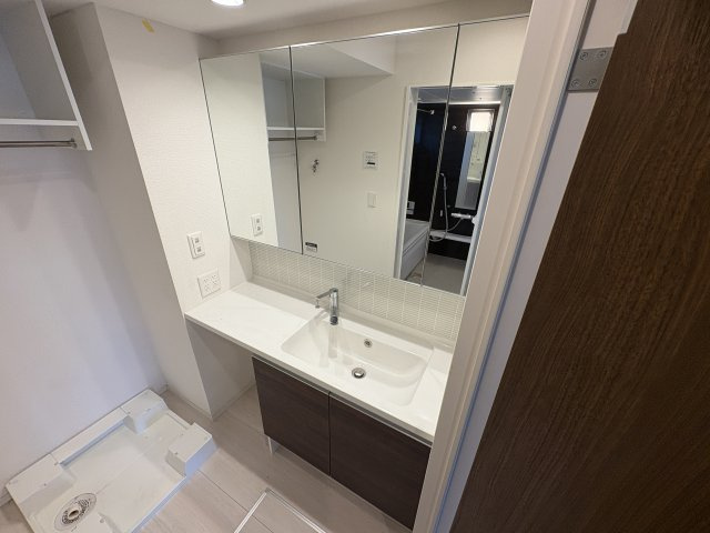 YKメゾン舞子台の浴室