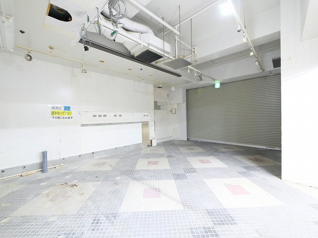 トミオプラザの内装