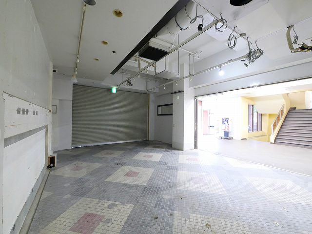 トミオプラザの内装