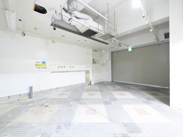 トミオプラザの内装