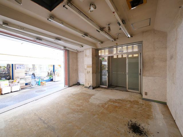 トミオプラザの内装