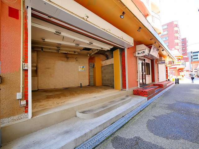 トミオプラザの周辺