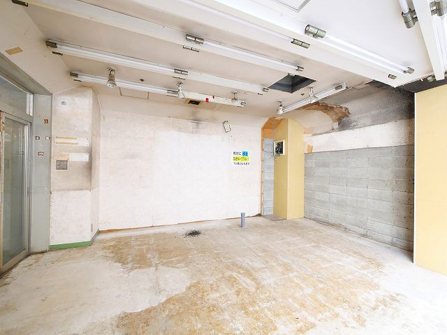 トミオプラザの内装