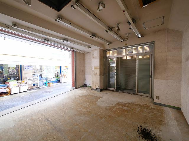 トミオプラザの内装