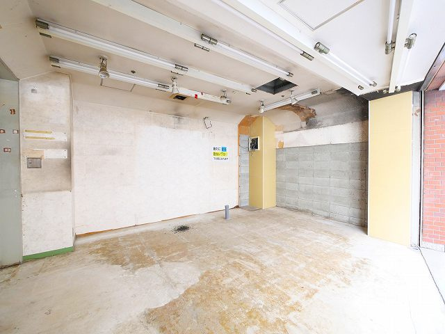 トミオプラザの内装