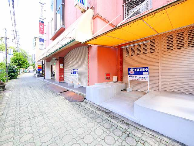 トミオプラザの周辺