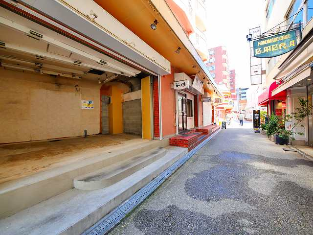 トミオプラザの周辺