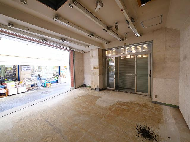 トミオプラザの内装