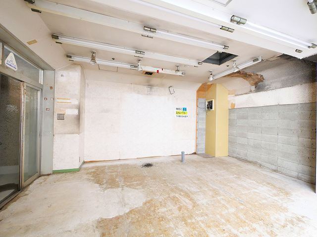 トミオプラザの内装