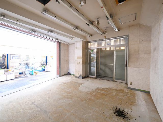 トミオプラザの内装