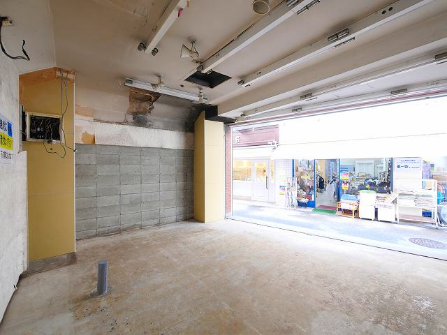 トミオプラザの内装