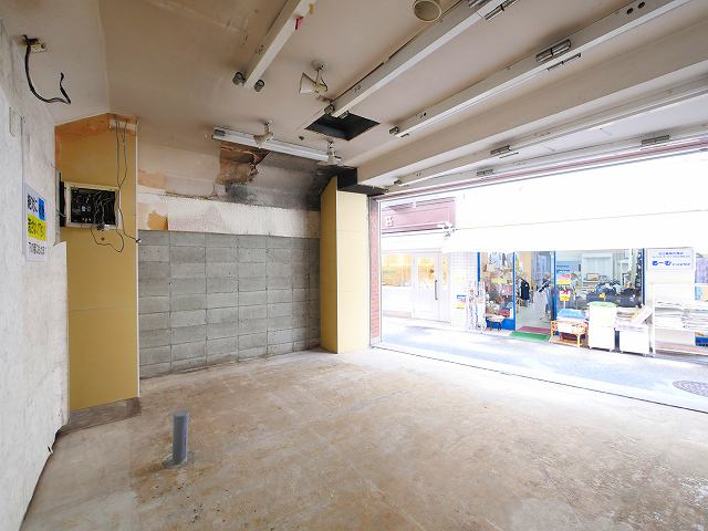 トミオプラザの内装