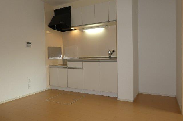 プラシードＡのキッチン|ダイニングキッチン