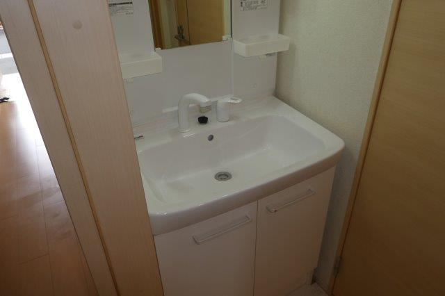 プラシードＡの独立洗面台|シャンプードレッサー