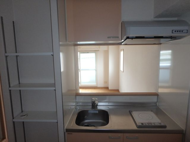 グランデージ長田東のキッチン