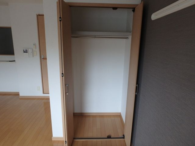 グランデージ長田東の収納