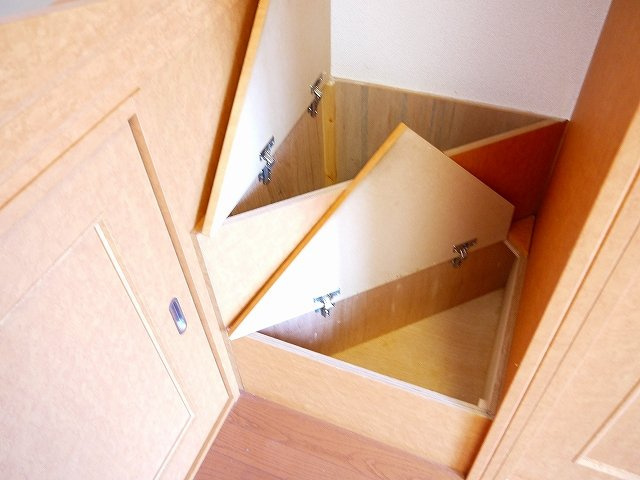 レオパレスｆｒｉｅｎｄｓの収納|たっぷりとした収納スペースです