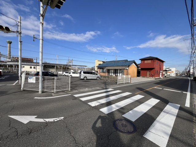 四日市市楠町南川 売土地 の前面道路含む現地写真