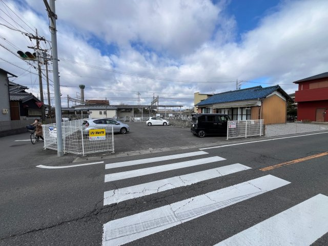 四日市市楠町南川 売土地 の前面道路含む現地写真