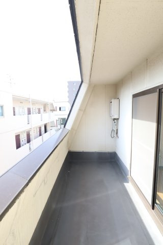 大阪市都島区都島南通１丁目の賃貸マンションのバルコニー