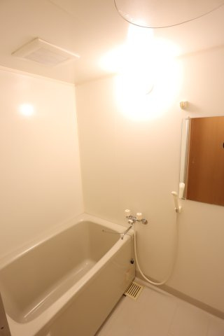 大阪市都島区都島南通１丁目の賃貸マンションの浴室