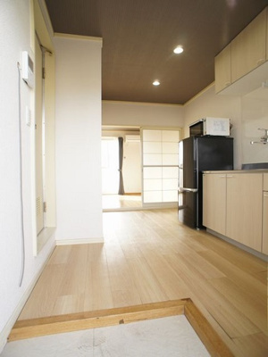 【玄関】 | メゾン・ド・シアン | ダウウンライトでお出迎えです♪