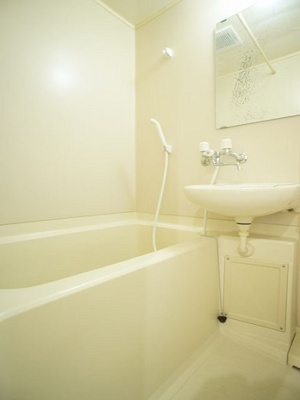 【浴室】 | メゾン・ド・シアン | バストイレ同室です♪