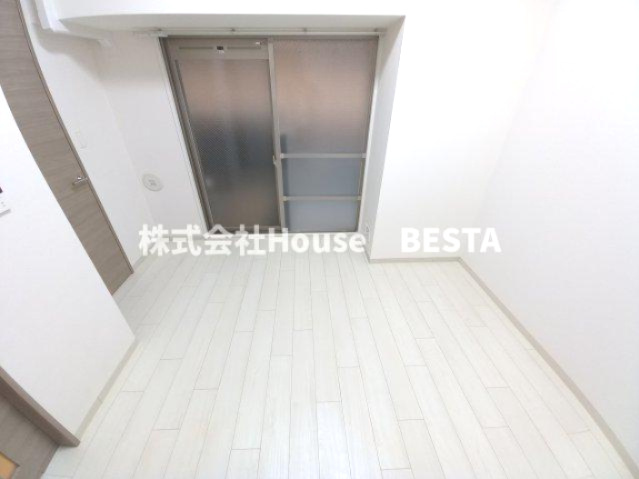 ララプレイス三宮ルミナージュの洋室