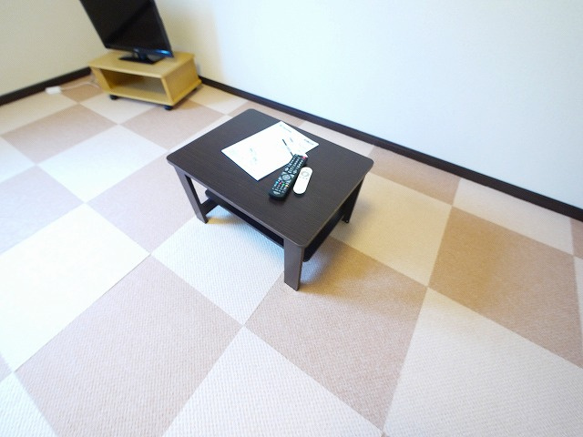 レオネクストビー　シェルの設備|机です