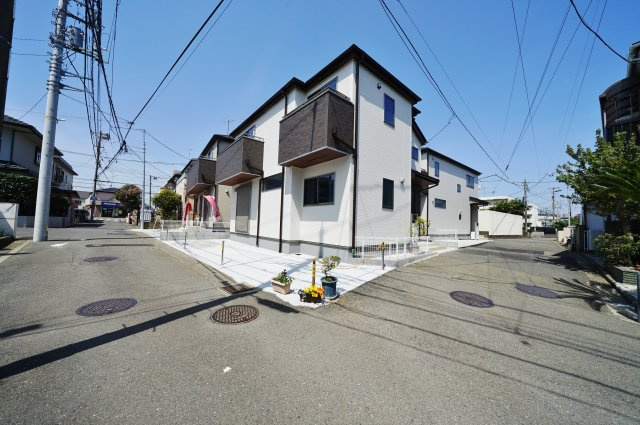 【横浜市旭区中希望が丘241-2全4棟新築戸建て2号棟】★仲介手数料無料★（希望ケ丘小学校・南希望が丘中学校）の前面道路含む現地写真